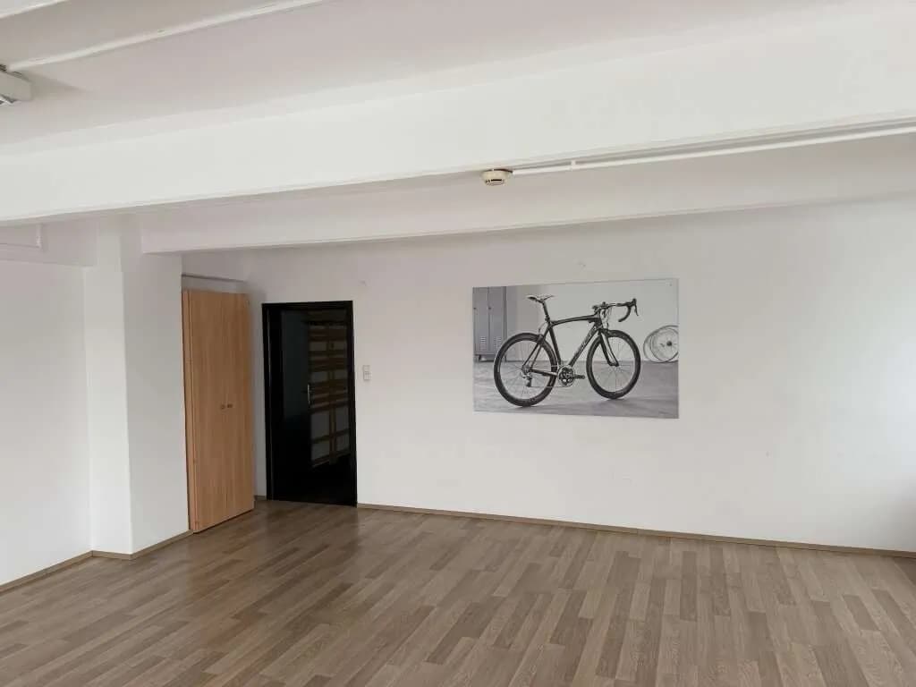 Gewerbeimmobilie mieten in Wels – 100 m²