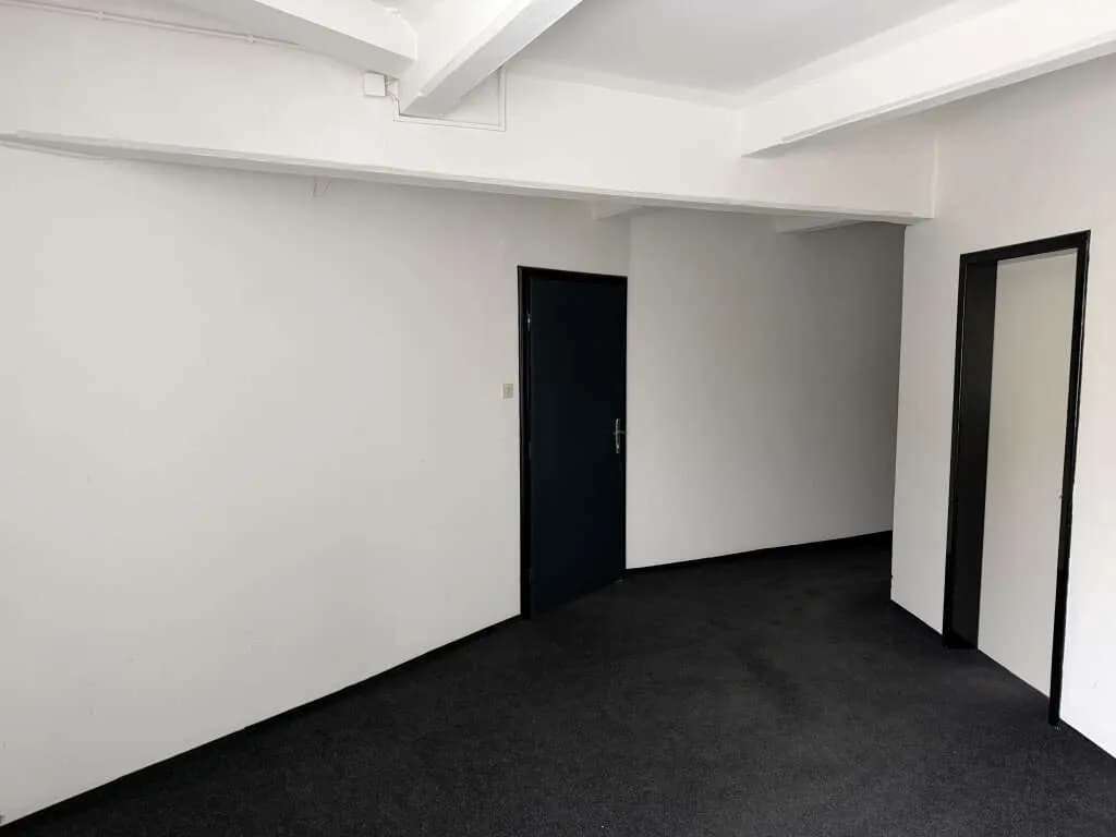 Gewerbeimmobilie mieten in Wels – 100 m² – Bild 10 von 17