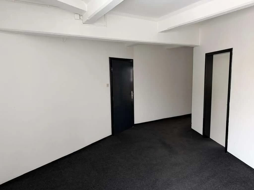 Gewerbeimmobilie mieten in Wels – 100 m² – Bild 12 von 17