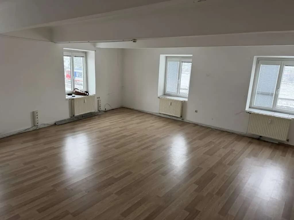 Gewerbeimmobilie mieten in Wels – 100 m² – Bild 17 von 17