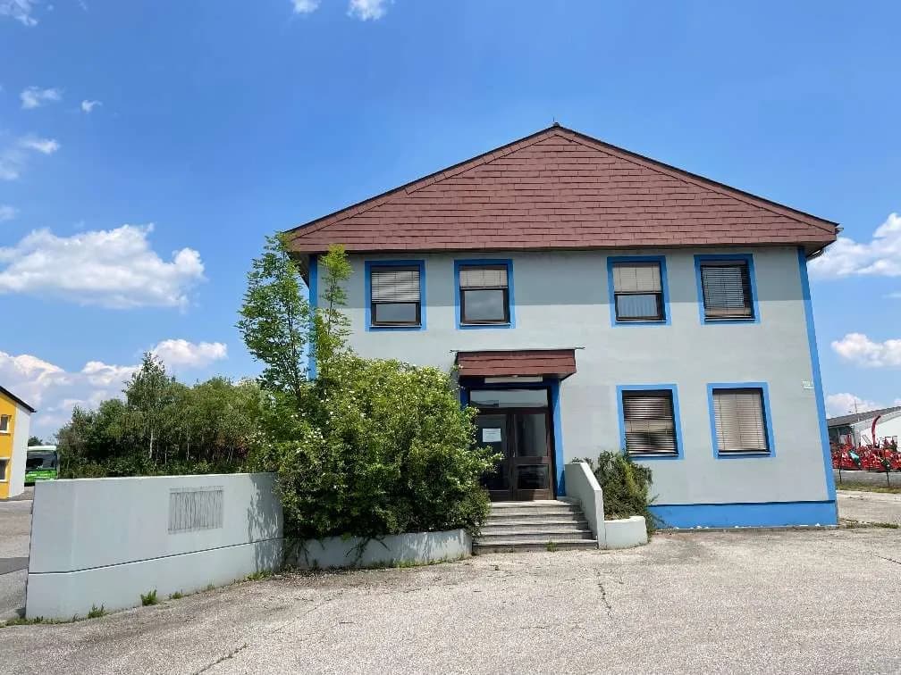 Gewerbeimmobilie mieten in Hartberg-Fürstenfeld – 282 m², € 2.538 – Bild 1 von 2