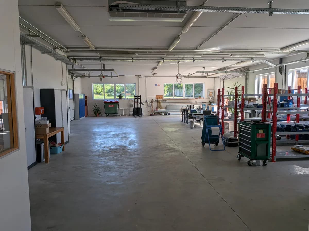 4-Zimmer-Gewerbeimmobilie mieten in Braunau am Inn – 320 m², € 1.860 – Bild 1 von 15