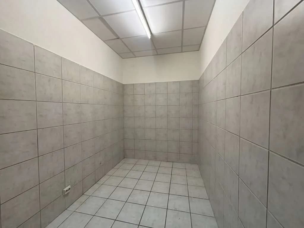 Gewerbeimmobilie mieten in Wien – 111 m², € 900 – Bild 7 von 11