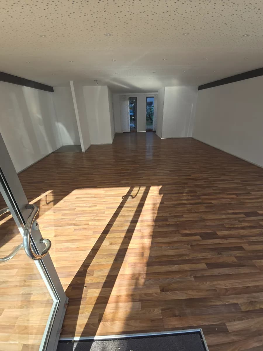 3-Zimmer-Gewerbeimmobilie mieten in Gmunden – 83 m², € 1.162 – Bild 4 von 7