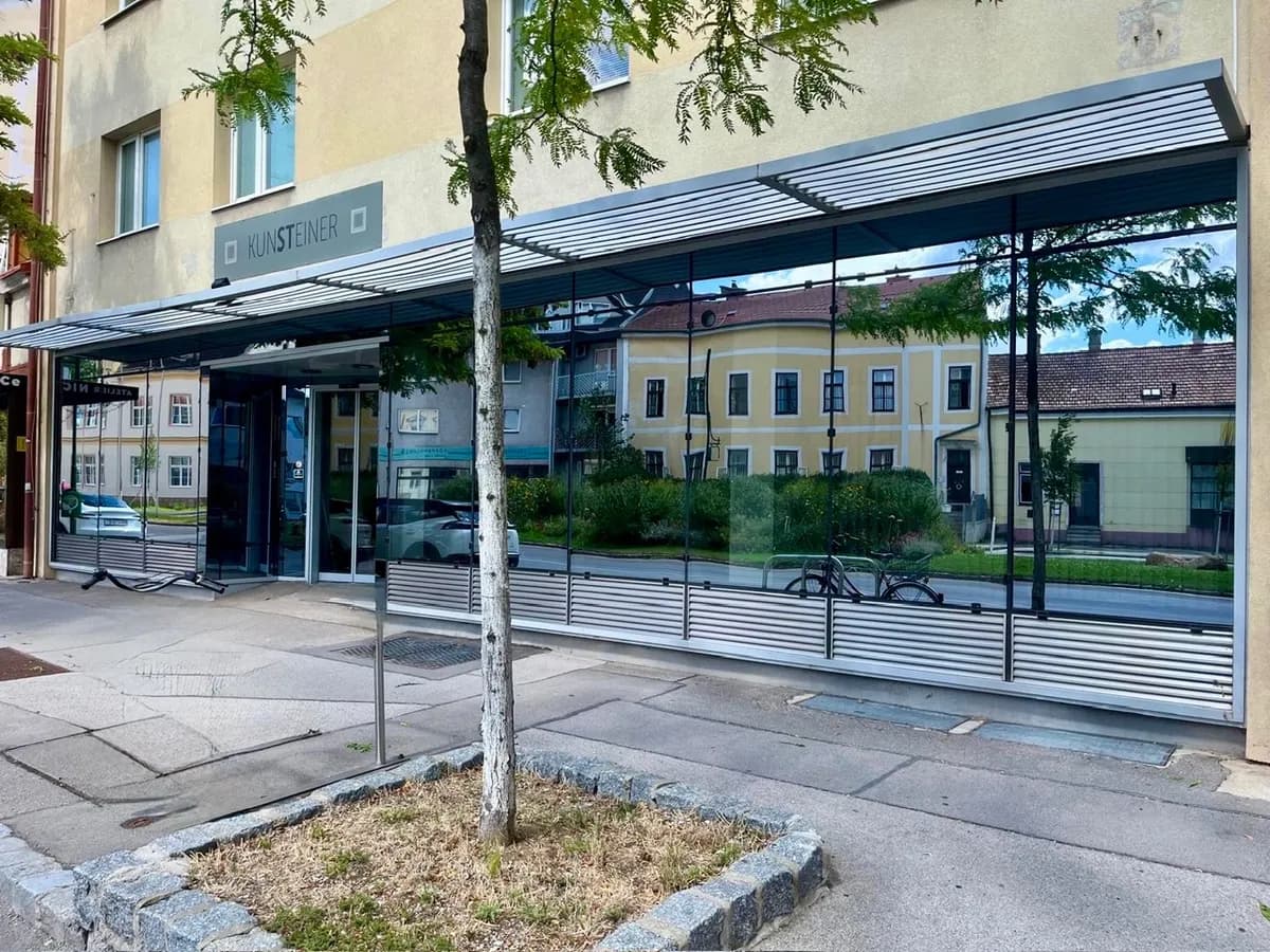7-Zimmer-Gewerbeimmobilie mieten in Mödling – 193 m², € 2.867 – Bild 2 von 3