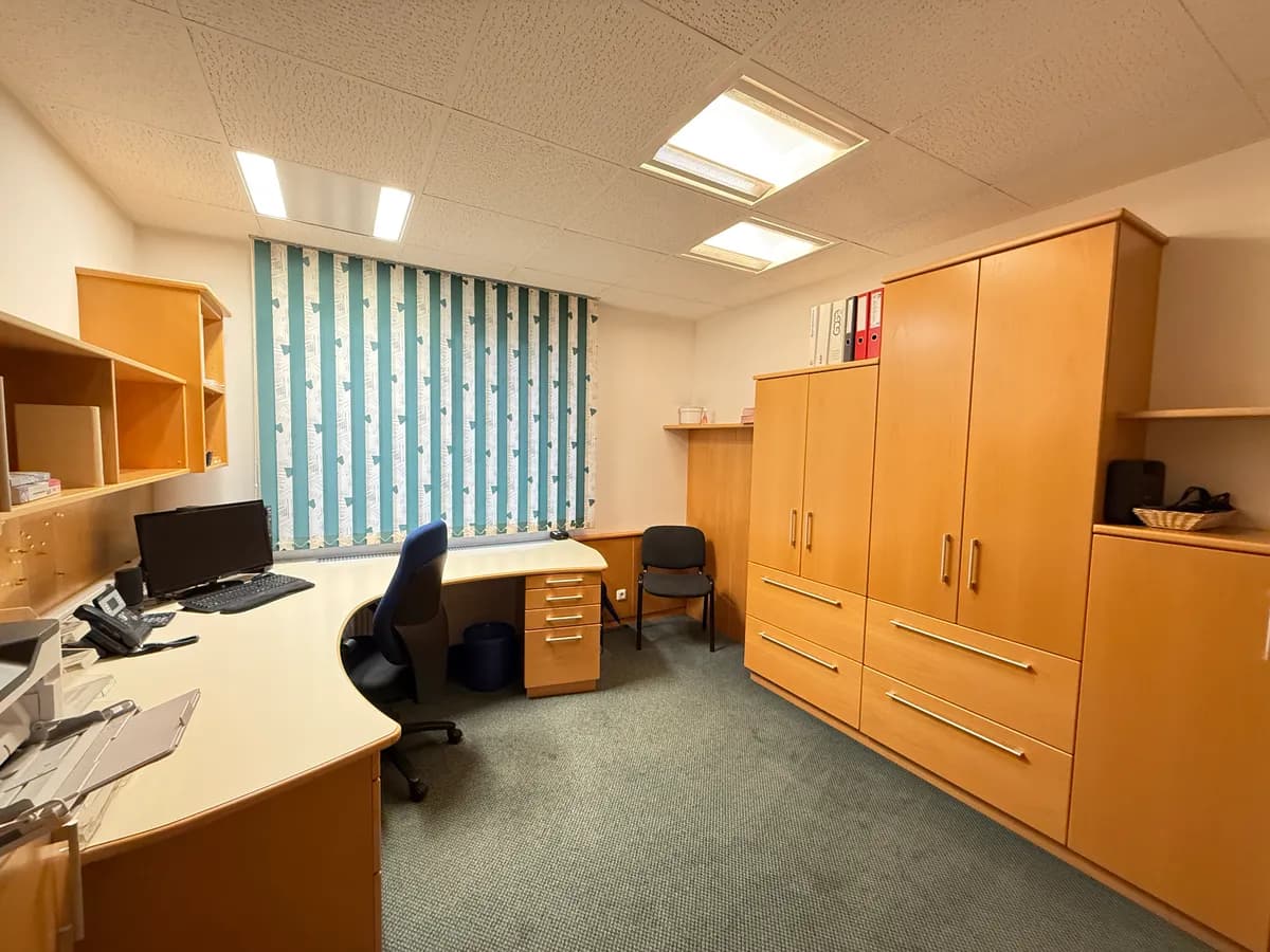 Gewerbeimmobilie mieten in Wels-Land – 100 m², € 1.320 – Bild 8 von 9