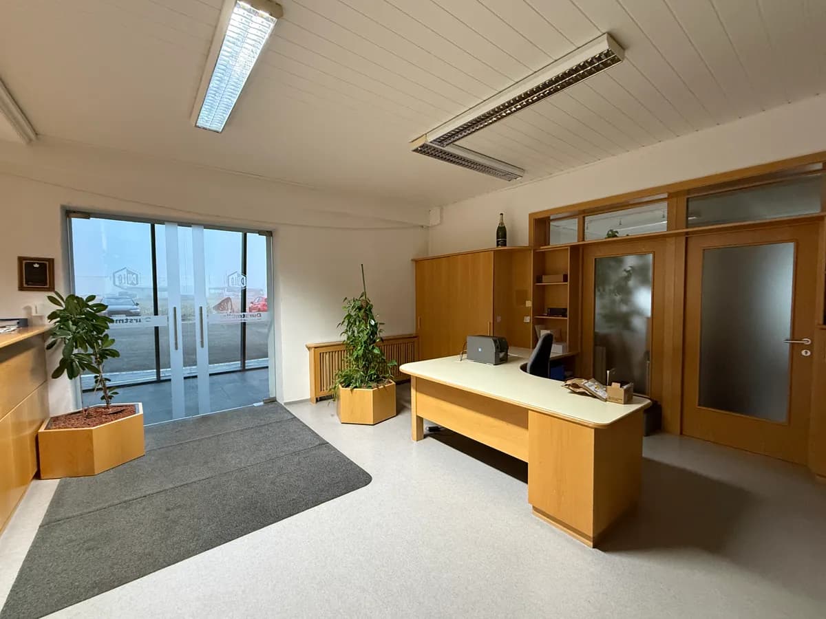 Immobilie mieten in Wels-Land – 500 m², € 5.400 – Bild 2 von 10