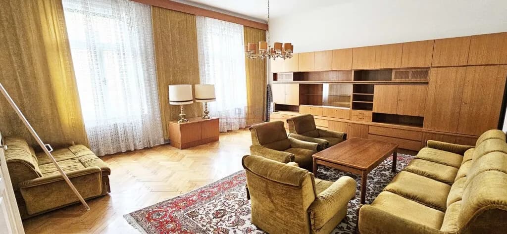 4-Zimmer-Wohnung mieten in Graz – 133 m², € 1.252 – Bild 1 von 12
