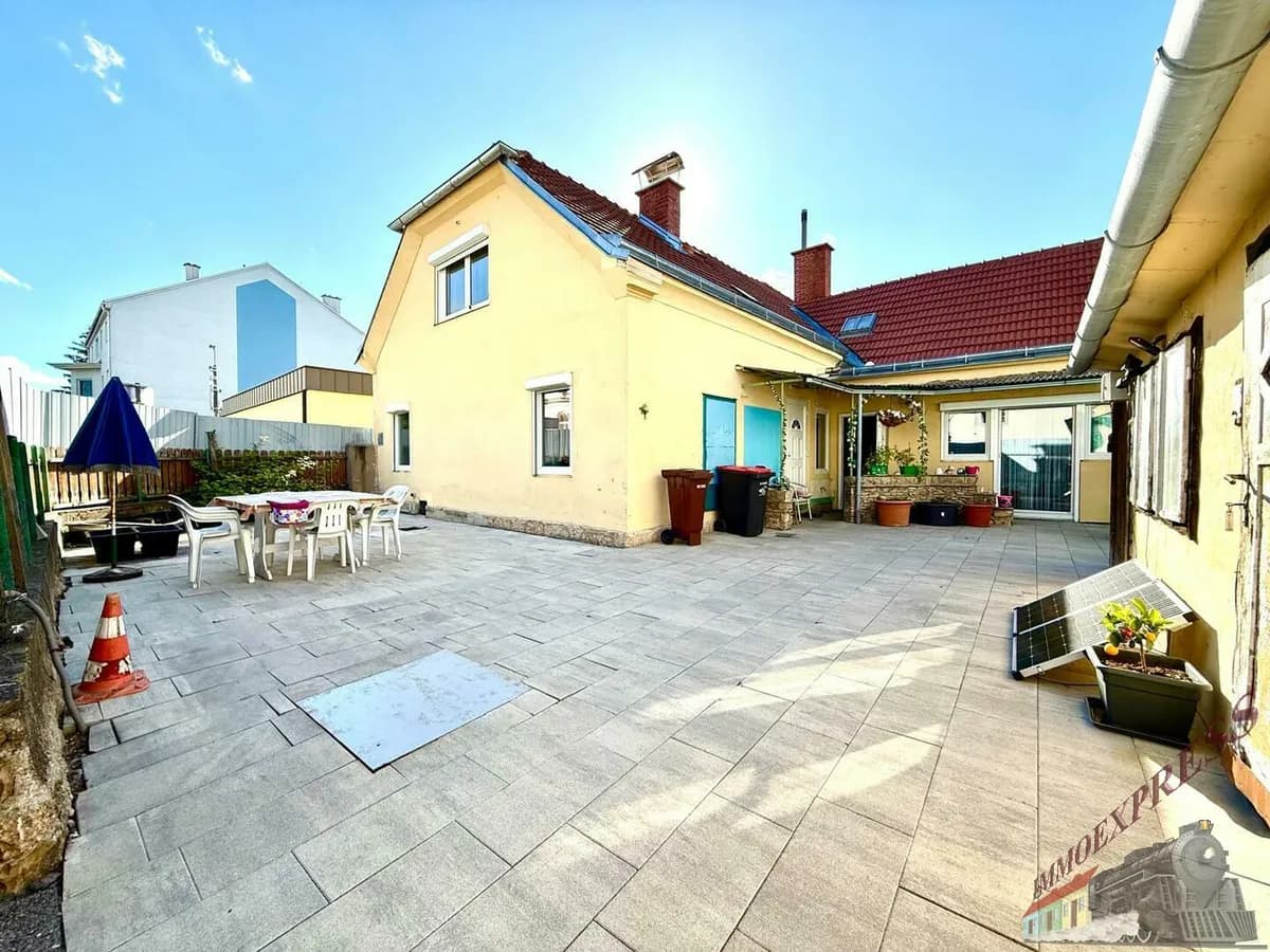 Haus kaufen in Neunkirchen – 170 m², € 249.990