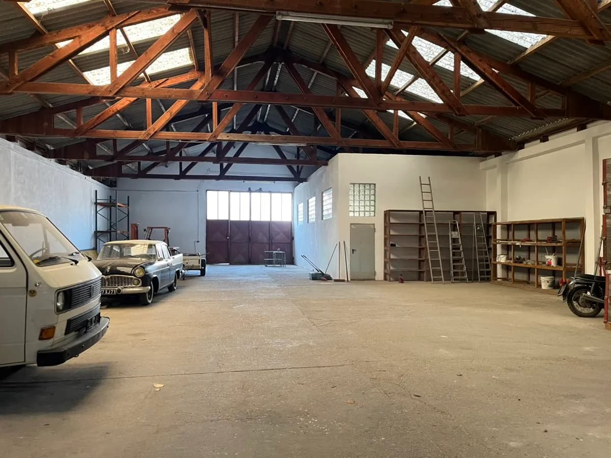 Gewerbeimmobilie mieten in Mistelbach – 1 457 m², € 3.300