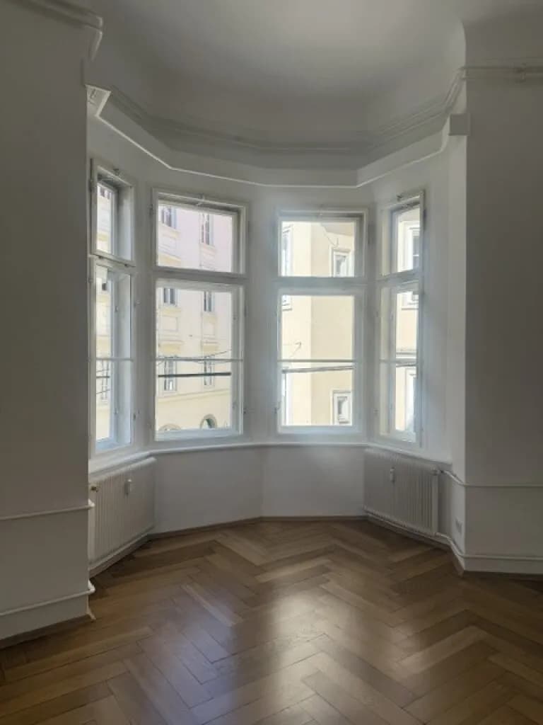 6-Zimmer-Wohnung mieten in Graz – 175 m², € 2.244