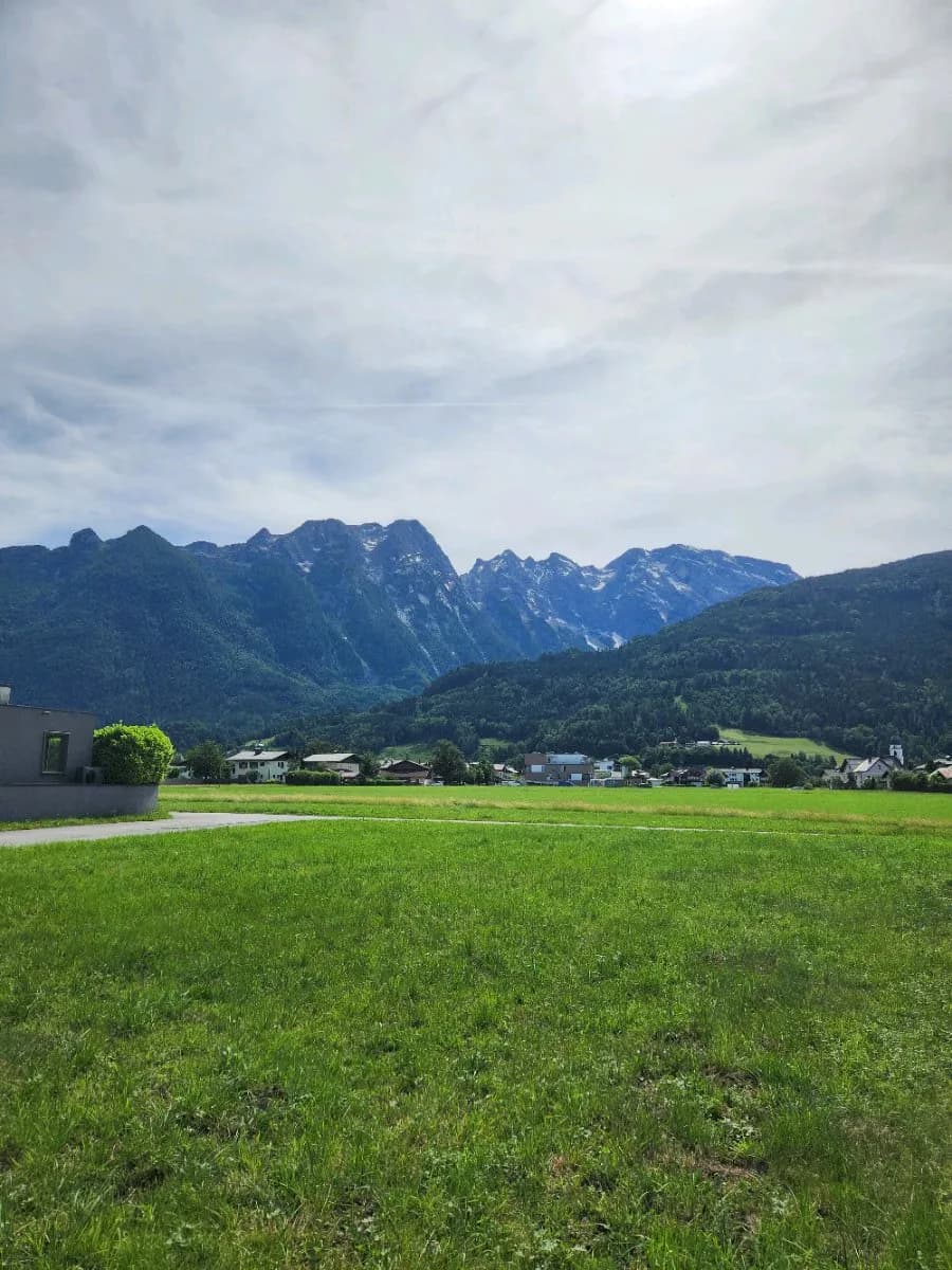 Grundstück kaufen in Hallein – 1 225 m²