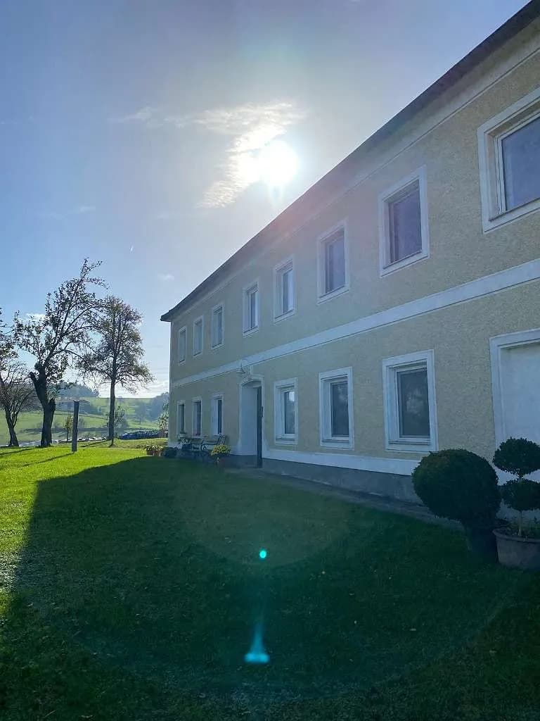 2-Zimmer-Wohnung mieten in Amstetten – 70 m², € 525