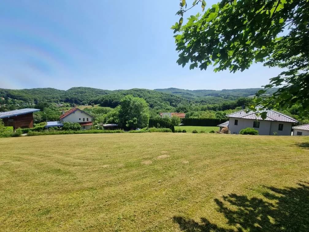 Grundstück kaufen in Sankt Pölten Land – 2 100 m², € 449.000