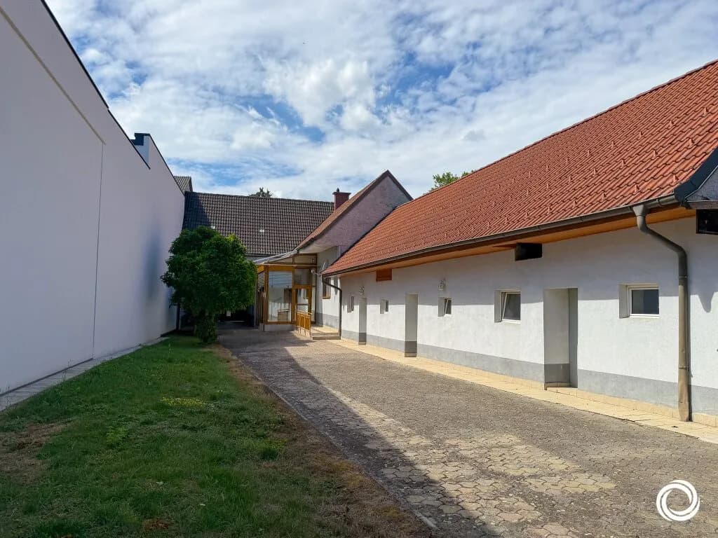 Haus kaufen in Oberpullendorf – 2 828 m², € 249.000