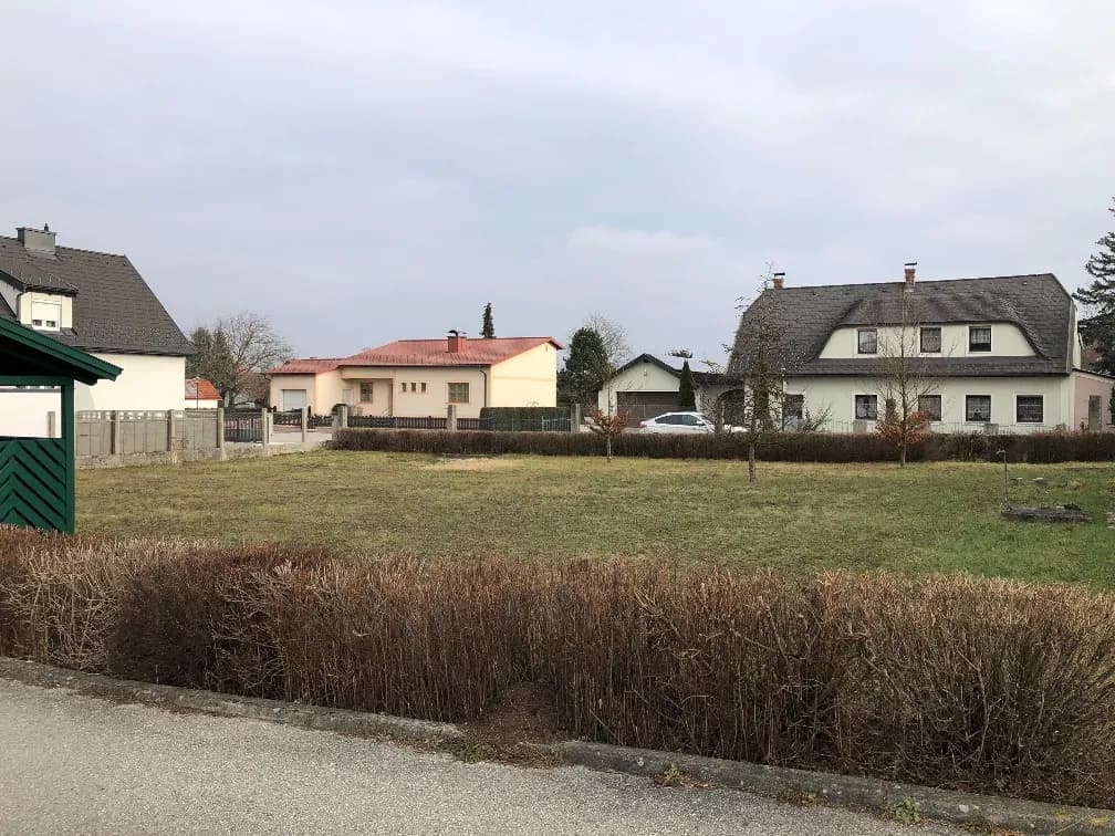 Grundstück kaufen in Sankt Pölten Land – 750 m², € 157.500