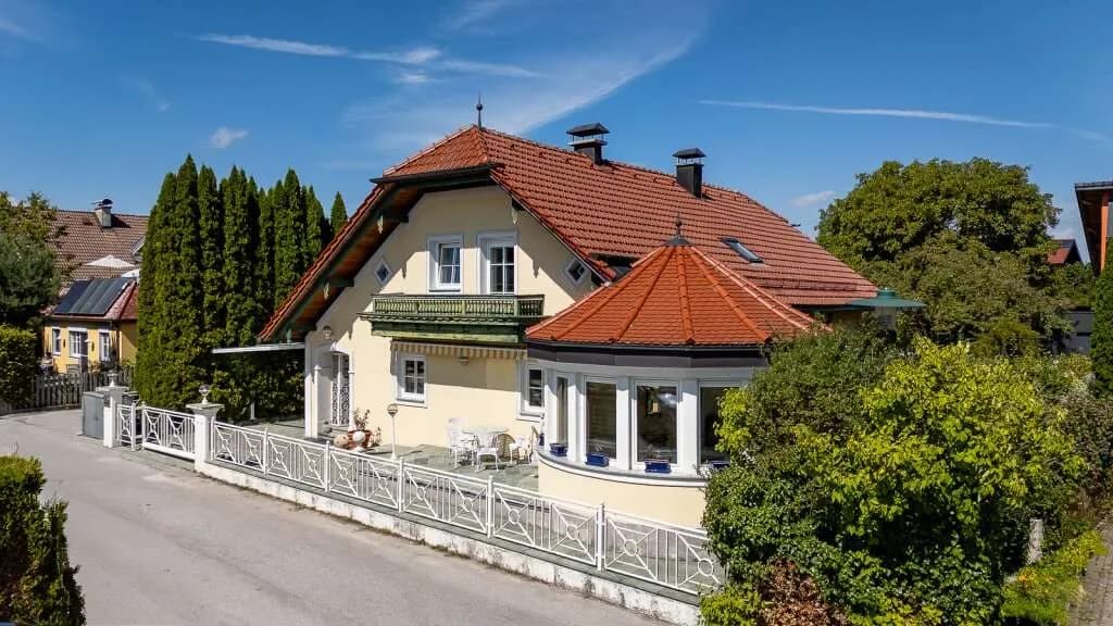 6-Zimmer-Haus kaufen in Salzburg-Umgebung – 237 m², € 775.000