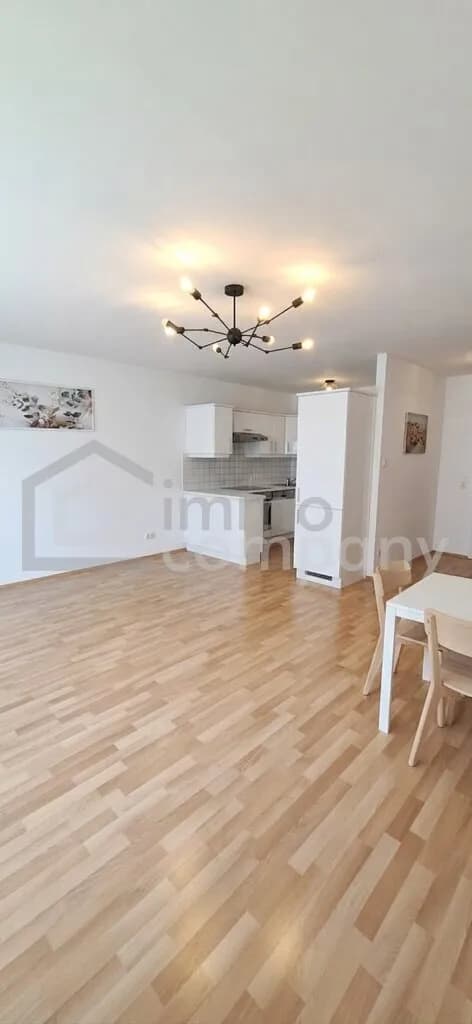 4-Zimmer-Wohnung mieten in Wien – 101 m², € 1.900