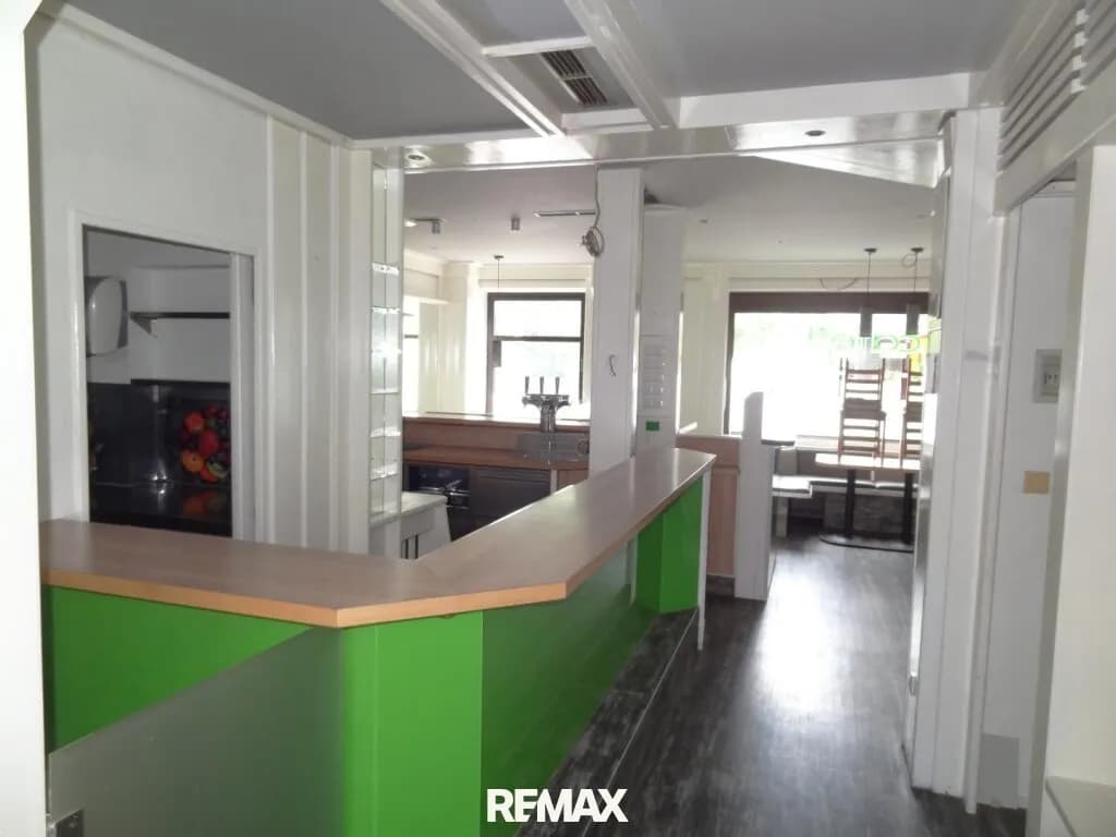 Gewerbeimmobilie mieten in Schwaz – 116 m², € 1.561
