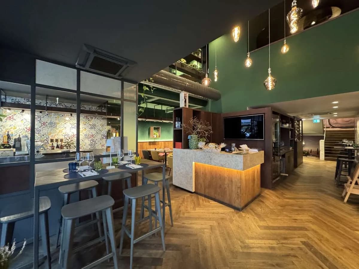 Gewerbeimmobilie mieten in Graz – 758 m², € 8.848