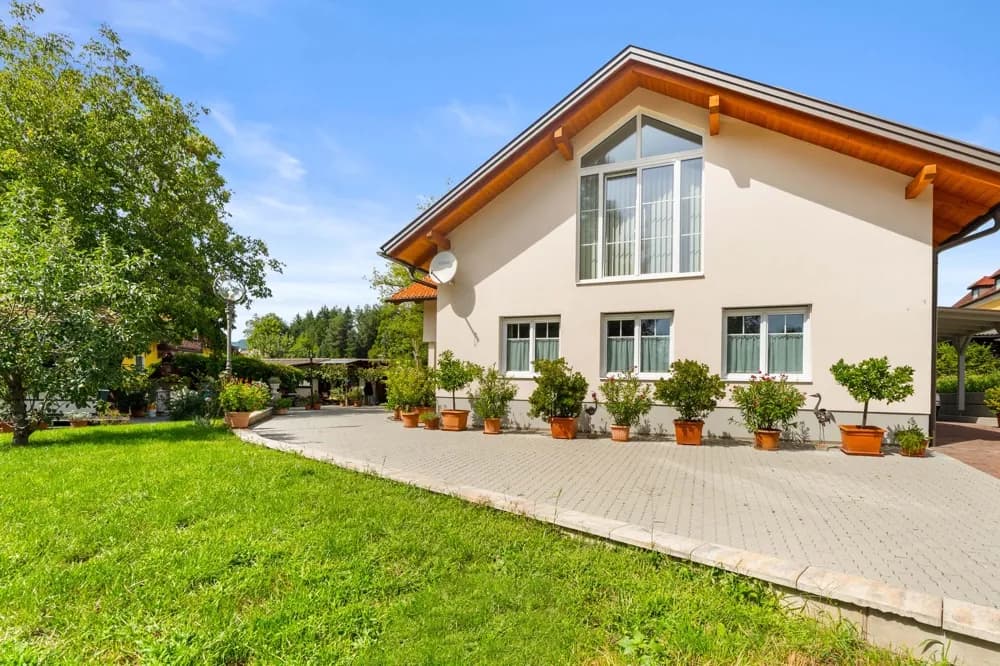 Haus kaufen in Villach Land – 250 m², € 1.070.000