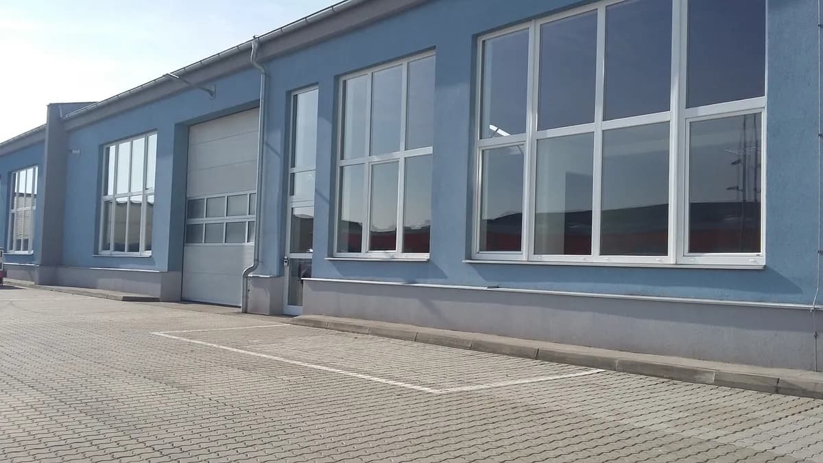 Gewerbeimmobilie mieten in Wiener Neustadt – 290 m²