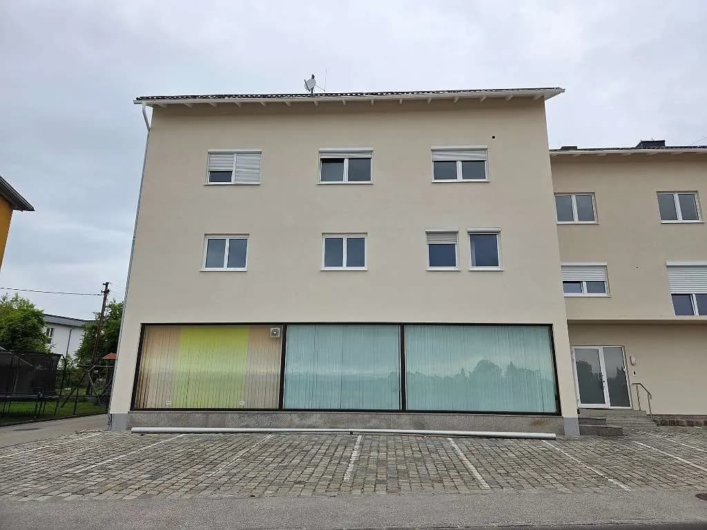 6-Zimmer-Gewerbeimmobilie mieten in Linz Land – 170 m², € 2.448