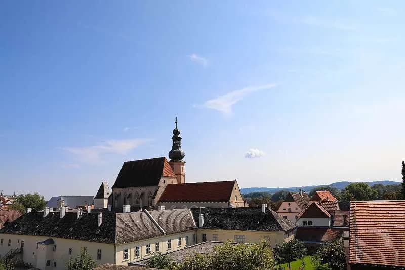 4-Zimmer-Wohnung mieten in Krems an der Donau – 87 m², € 1.190
