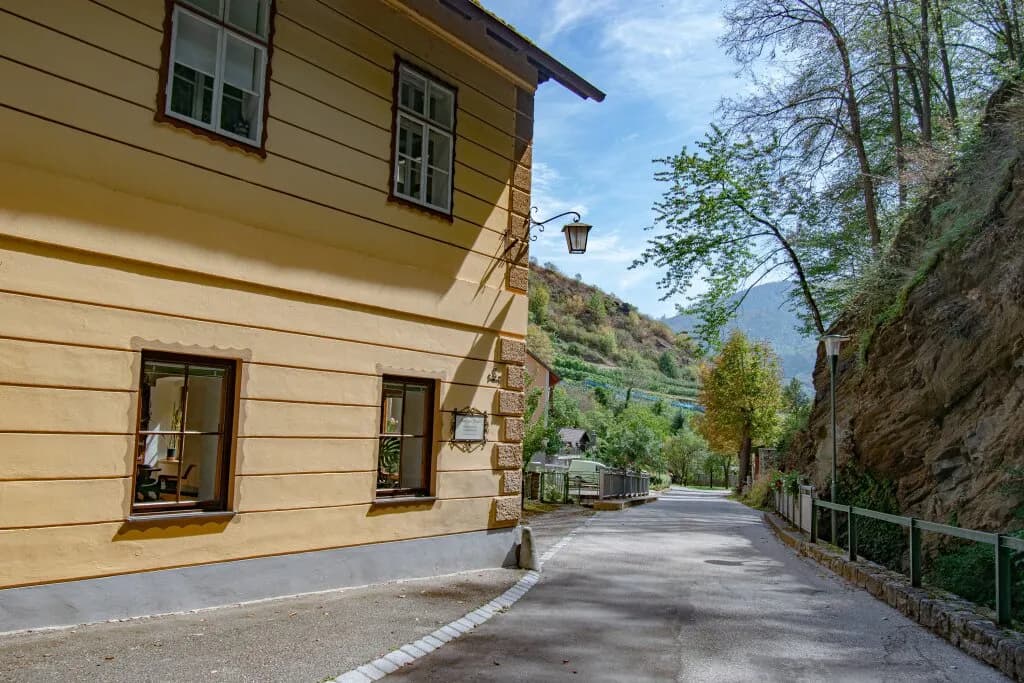 7-Zimmer-Gewerbeimmobilie kaufen in Krems Land – 250 m², € 496.000