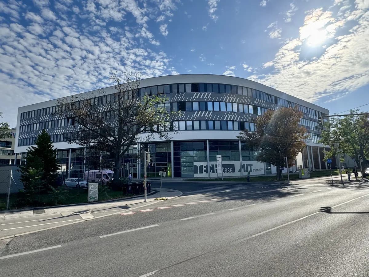 Gewerbeimmobilie mieten in Wien – 475 m², € 15