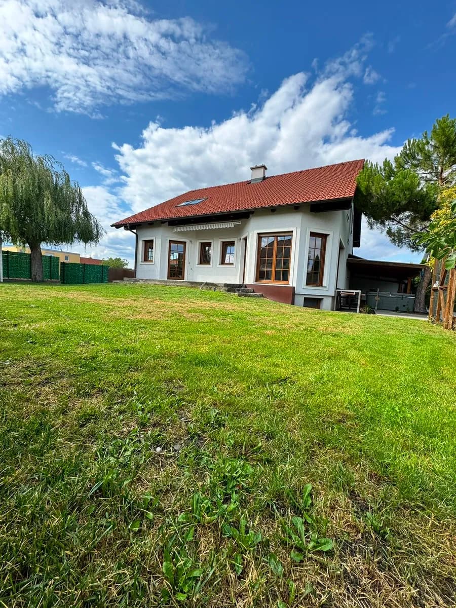 8-Zimmer-Haus kaufen in Bruck an der Leitha – 257 m², € 949.000
