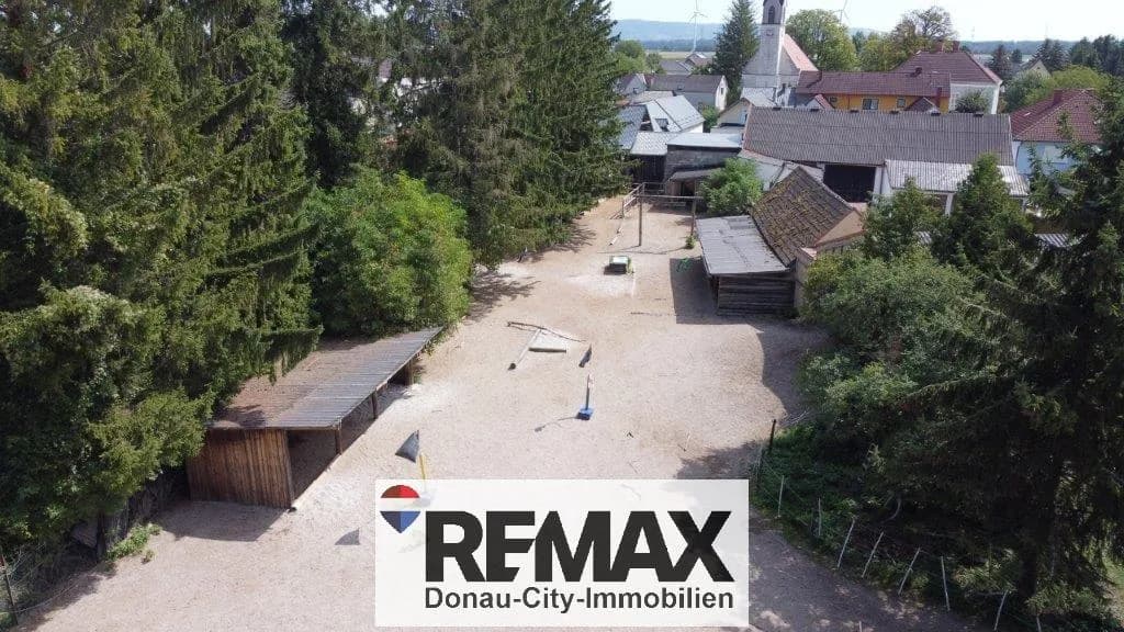 Grundstück kaufen in Baden – 6 876 m²