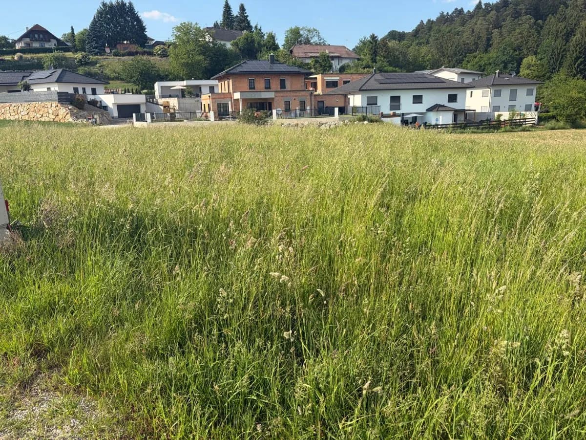 Grundstück kaufen in Perg – 774 m², € 135.400