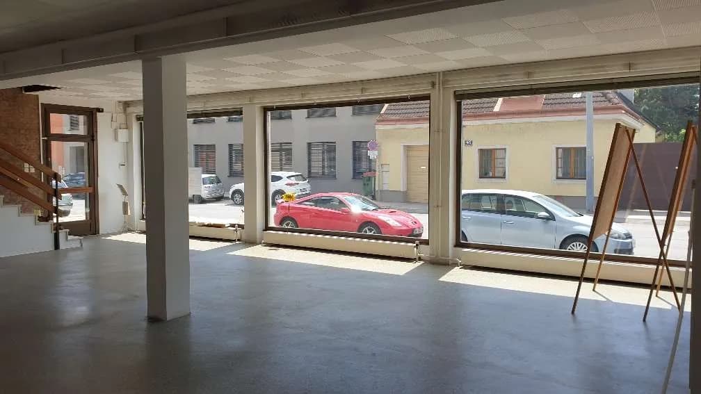 Gewerbeimmobilie mieten in Wien – 179 m², € 9