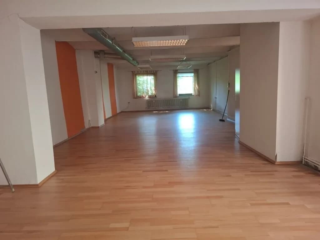 1-Zimmer-Gewerbeimmobilie kaufen in Bruck-Mürzzuschlag – 77 m², € 50.000