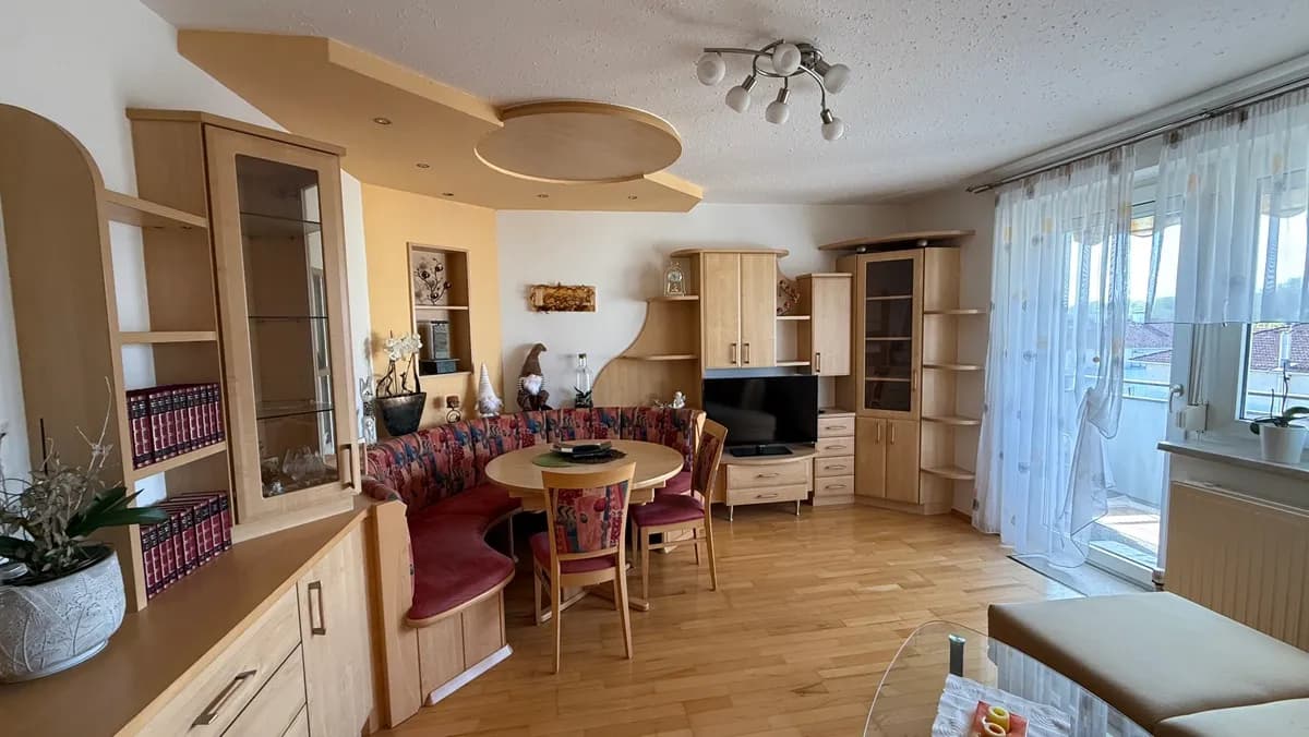 3-Zimmer-Wohnung mieten in Perg – 76 m², € 613
