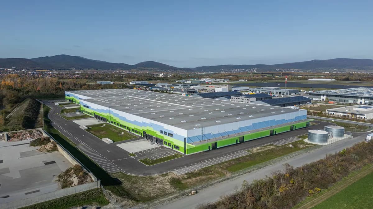 Gewerbeimmobilie mieten in Baden – 5 833 m²