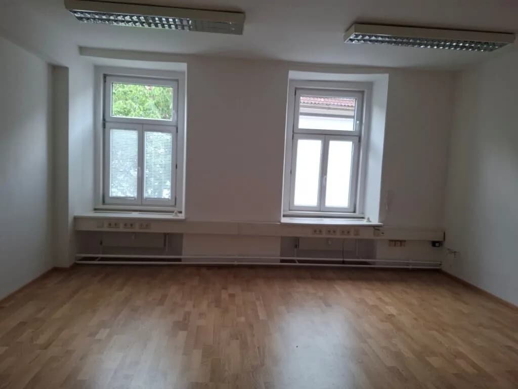 3-Zimmer-Gewerbeimmobilie mieten in Bruck-Mürzzuschlag – 115 m², € 1.187