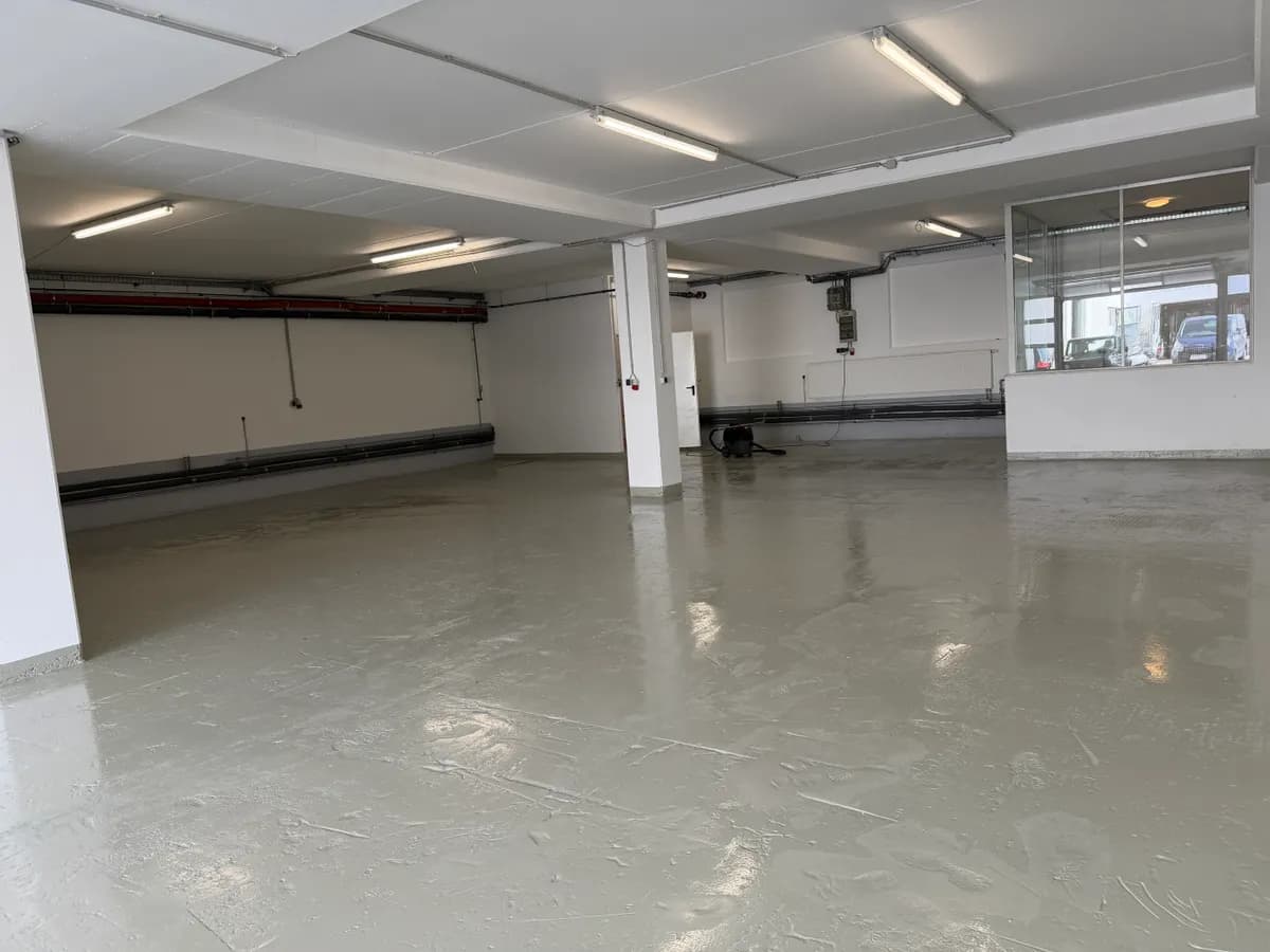 2-Zimmer-Gewerbeimmobilie mieten in Salzburg-Umgebung – 191 m², € 1.337