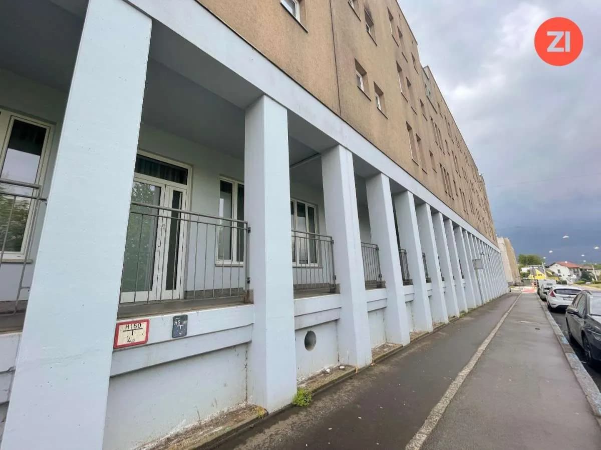 Gewerbeimmobilie mieten in Linz – 77 m², € 947